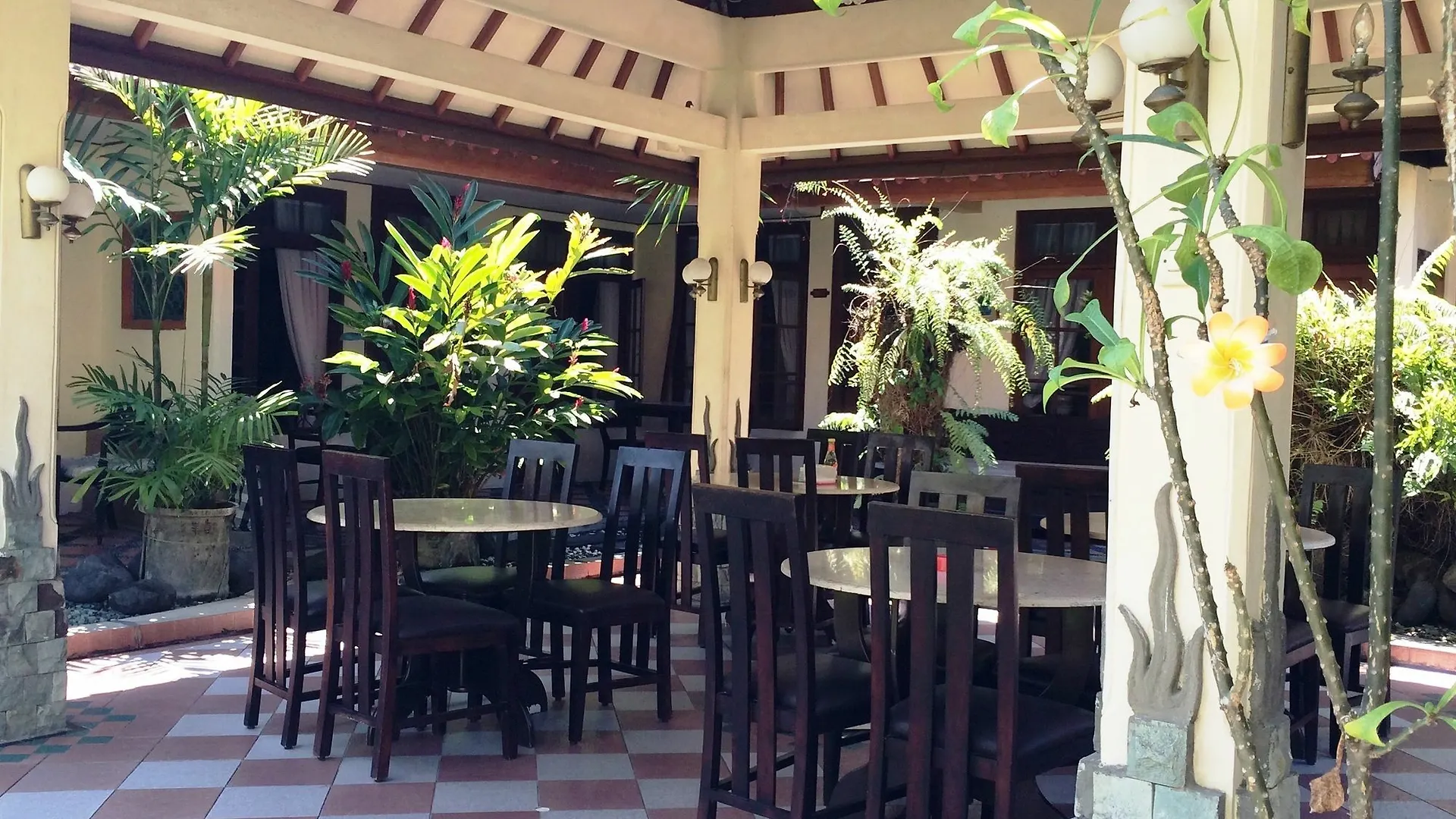 Sri Ratu Hotel Legian