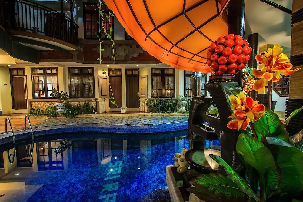Sri Ratu Hotel ليجيان