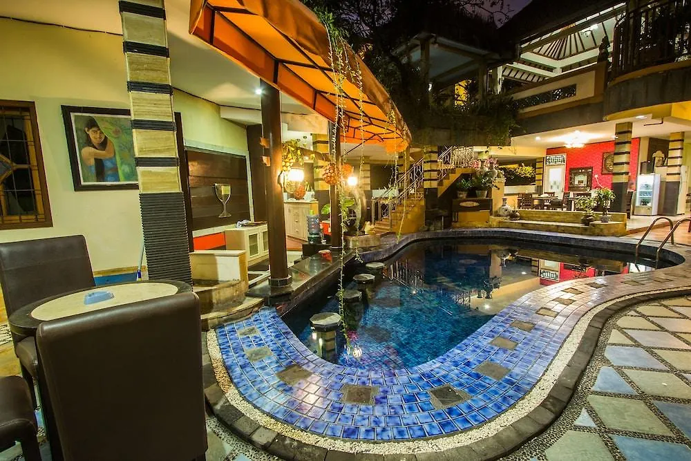 Sri Ratu Hotel ليجيان